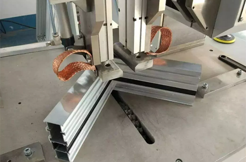 刷爆朋友圈的斷橋無(wú)縫焊接門(mén)窗，到底有多強(qiáng)大